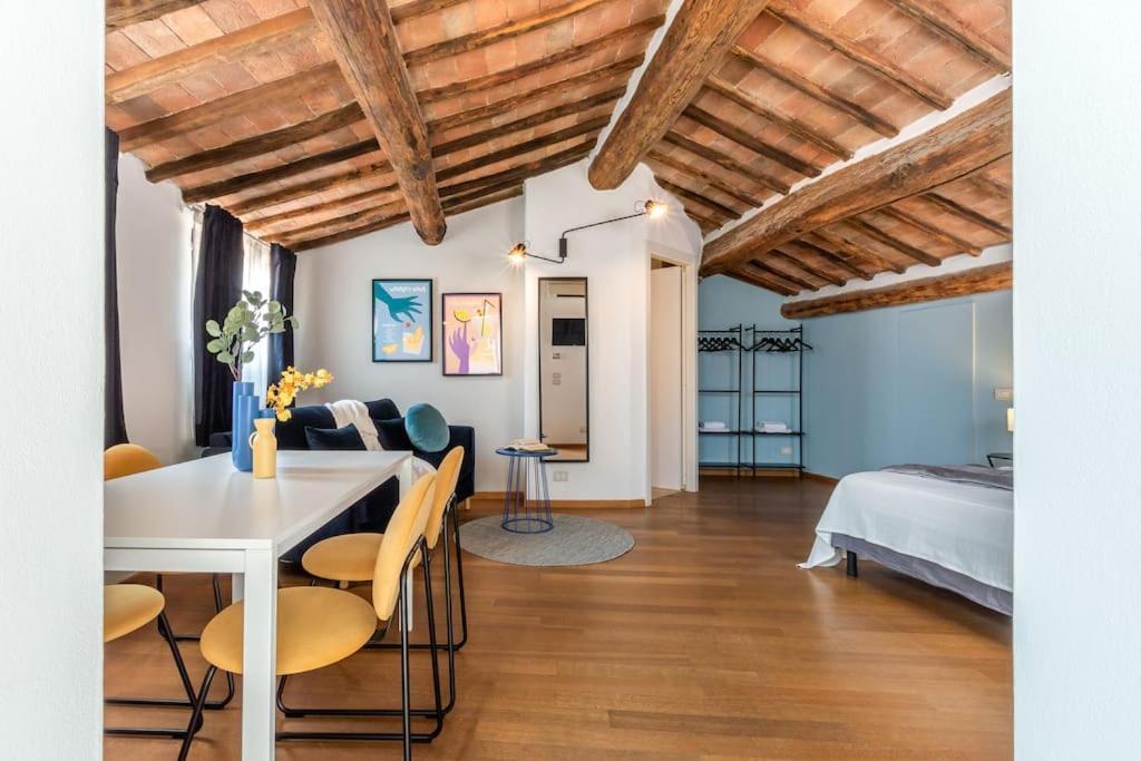 Апартаменты Mimosa- Loft Elegante Con Terrazza Nel Centro Di Сиена Экстерьер фото