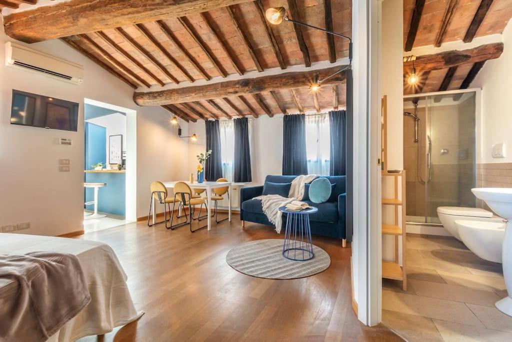 Апартаменты Mimosa- Loft Elegante Con Terrazza Nel Centro Di Сиена Экстерьер фото