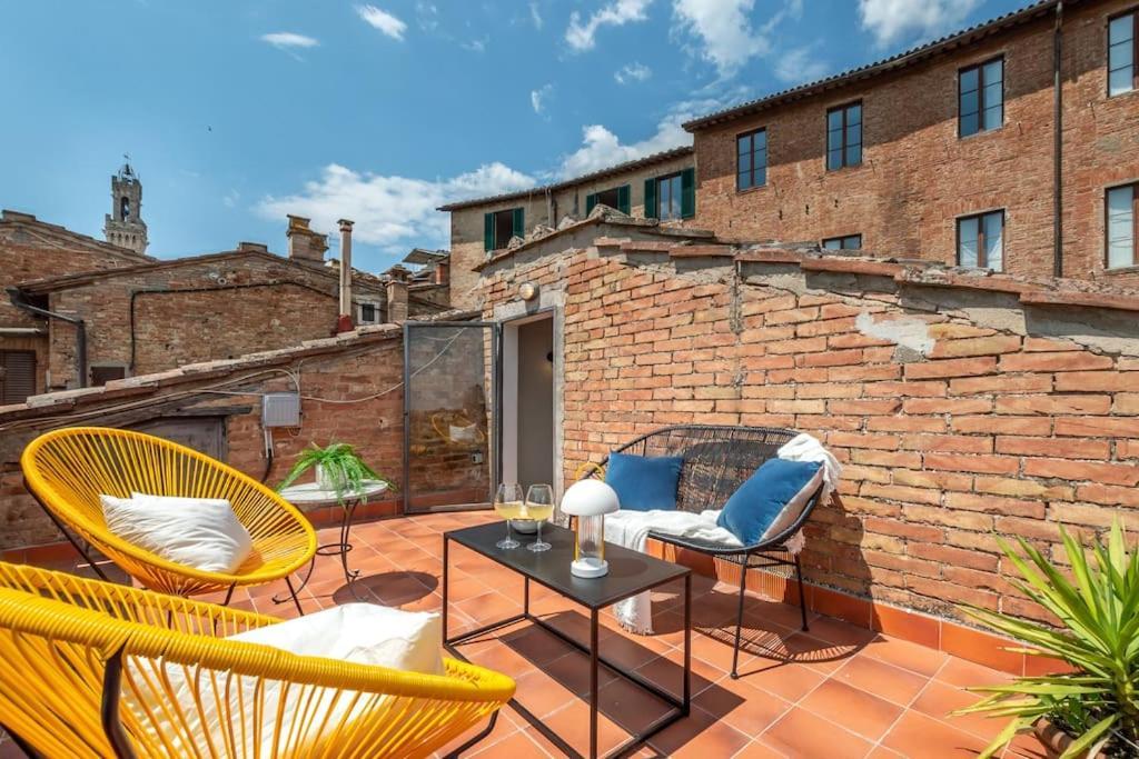 Апартаменты Mimosa- Loft Elegante Con Terrazza Nel Centro Di Сиена Экстерьер фото